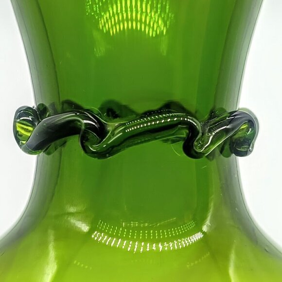 Green Rigori Trim Handblown Glass Vase - Picture 3 of 6
